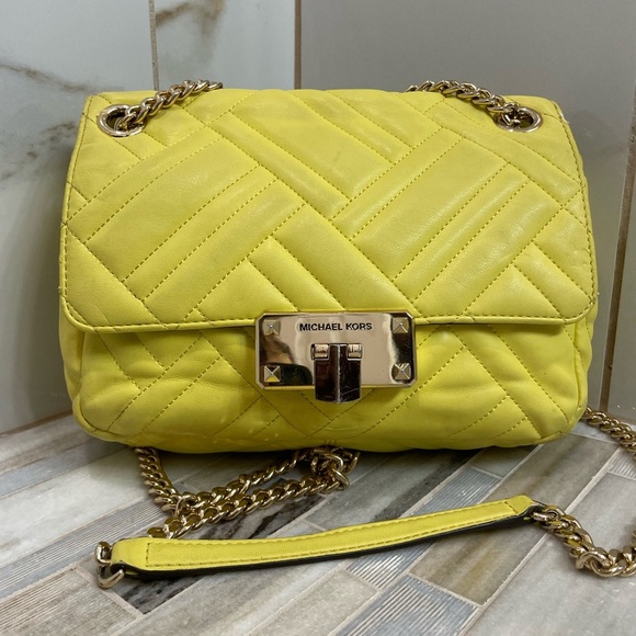 Michael Kors 35SOGP6F2U Peyton Medium Shoulder Flap Vegan Faux Sunshine - Picture 3 of 16